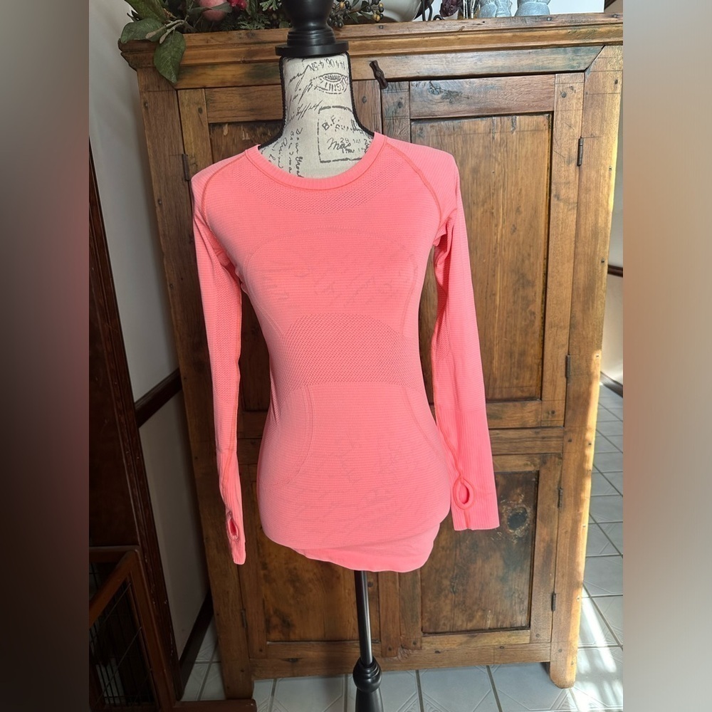 Lululemon Swiftly Tech Long Sleeve Crew Heathered Very Light Flare Size 4